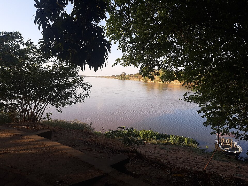 Vista aérea do encontro dos rios Poti e Parnaíba em Teresina