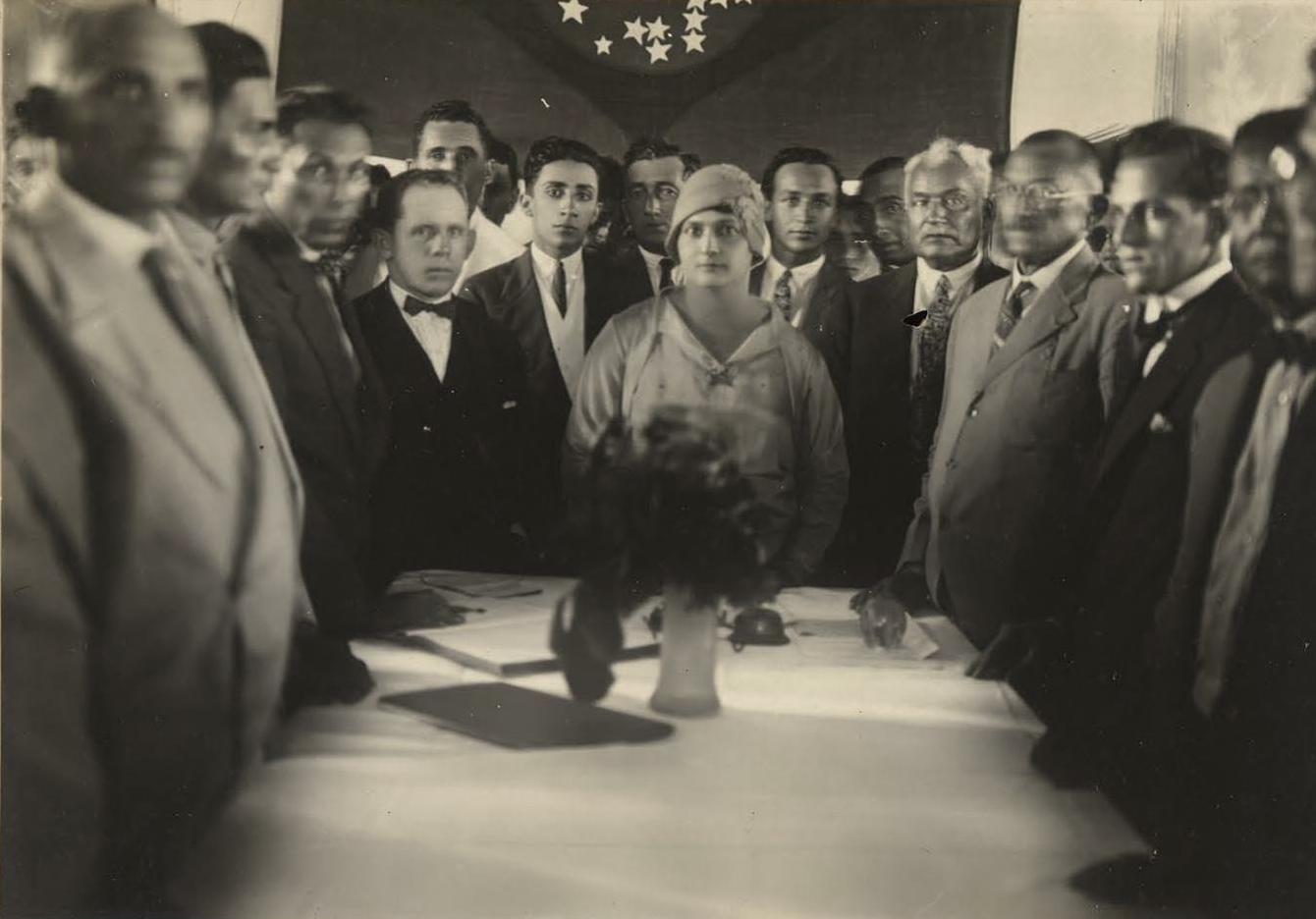 Cerimônia de posse de Luísa Alzira Soriano na prefeitura de Lajes em primeiro de janeiro de 1929